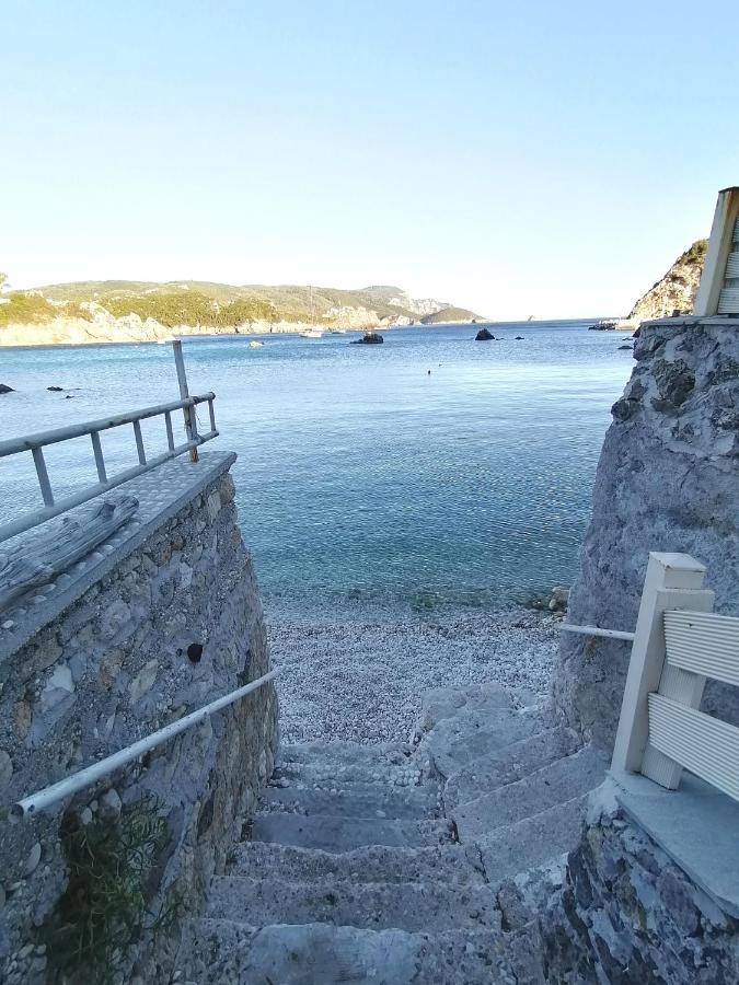 George Michalas  Paleokastritsa Exterior foto